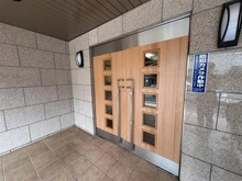 【東京都/三鷹市下連雀】ベルジュール三鷹 エントランス