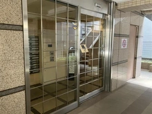 【東京都/三鷹市下連雀】ピアレージュ三鷹 エントランス