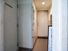 【東京都/三鷹市下連雀】アールヴェール三鷹下連雀 宅配BOX