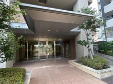 【大阪府/大阪市北区中津】ラフィーナ北梅田 エントランス
