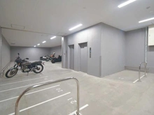 【大阪府/大阪市中央区久太郎町】ローレルタワー堺筋本町 駐輪場