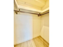 【大阪府/大阪市北区大淀南】グランドメゾン新梅田タワー　THE　CLUB RESIDENCE 収納：WIC（約1.5帖）