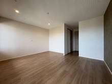 【大阪府/大阪市西区新町】大阪ひびきの街ザ・サンクタスタワー 洋室：約12.8帖