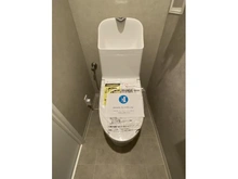 【大阪府/大阪市西区南堀江】ヴィルヌーブ南堀江 トイレ