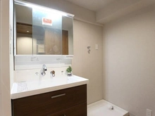 【大阪府/東大阪市若江東町】ライオンズマンション若江東　 弐番館 洗面室：【家具調度品は価格に含まれません】