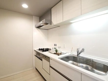 【大阪府/大阪市中央区久太郎町】プレミスト堺筋本町ラディーナ キッチン