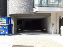 【大阪府/大阪市西区西本町】ジャルダン大阪壱番館 駐車場