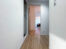 【大阪府/大阪市福島区海老江】グリーンコーポ野田阪神II 廊下：※家具調度品等は販売価格に含まれておりません