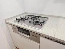 【大阪府/大阪市中央区久太郎町】ジオタワー堺筋本町 キッチン：三口コンロ