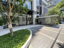 【大阪府/大阪市中央区南本町】ブランズタワー御堂筋本町 アプローチ