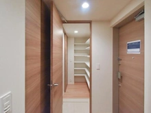 【大阪府/大阪市中央区南本町】ブランズタワー御堂筋本町 収納