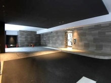 【大阪府/大阪市中央区南本町】ブランズタワー御堂筋本町 敷地内