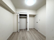 【大阪府/大阪市西区西本町】グランドメゾン靭 洋室