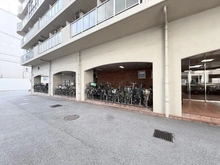 【大阪府/大阪市西区西本町】グランドメゾン靭 駐輪場