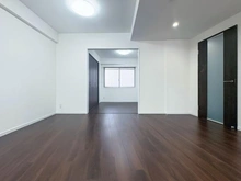 【大阪府/大阪市鶴見区鶴見】ディークラディア鶴見アクロスタワー リビング・ダイニング：(奥)洋室