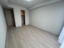 【大阪府/大阪市北区万歳町】ローレルタワー梅田 洋室