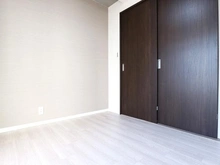 【大阪府/大阪市都島区中野町】カーサー弥生 洋室