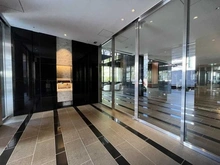 【大阪府/大阪市中央区久太郎町】プレサンスレジェンド堺筋本町タワー エントランス