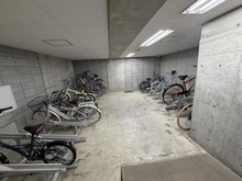 【大阪府/大阪市西区南堀江】ネバーランド南堀江 駐輪場