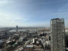 【大阪府/大阪市北区中津】ザ・パークハウス大阪梅田タワー 眺望：リビングからの北側の眺望