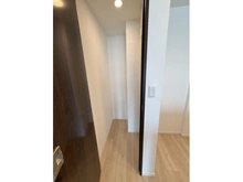 【大阪府/大阪市北区野崎町】シティタワー東梅田パークフロント 収納：キッチン横の納戸