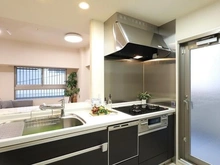 【大阪府/大阪市中央区安土町】エステムプラザ本町クロス キッチン