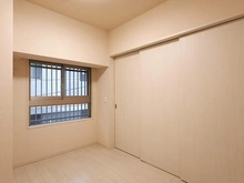 【大阪府/大阪市中央区安土町】エステムプラザ本町クロス 洋室：約5.4帖