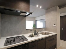 【大阪府/大阪市城東区諏訪】ファミール深江橋デュオ キッチン