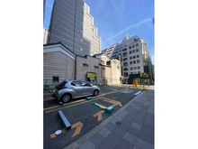 【大阪府/大阪市中央区伏見町】淀屋橋アップルタワーレジデンス　43階 三井のリパーク 伏見町２丁目第２ 駐車場（現地より約4m）