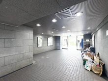 【大阪府/大阪市城東区放出西】ファミールハイツ城東 A棟 ロビー