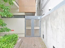 【大阪府/大阪市北区松ケ枝町】ヴィルヌーブ松ヶ枝町 敷地内