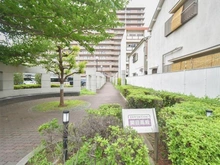 【大阪府/大阪市旭区高殿】エス・バイ・エルマンション関目高殿 敷地内