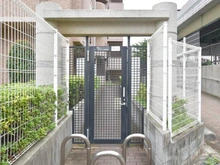 【大阪府/大阪市旭区高殿】エス・バイ・エルマンション関目高殿 敷地内