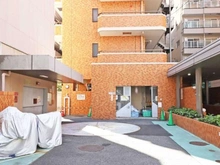 【大阪府/大阪市中央区高津】ライオンズマンション日本橋 敷地内