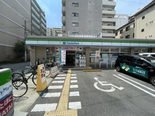 【大阪府/大阪市城東区中央】朝日プラザアルティマタワーズ ファミリーマート　城東中央2丁目店（現地より約90m）