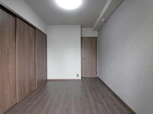【大阪府/大阪市中央区谷町】グランアッシュ谷町ラフィナーテ 洋室