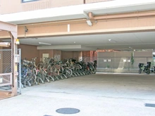 【大阪府/大阪市中央区鎗屋町】メロディーハイム内本町 駐輪場