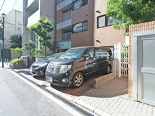 【大阪府/大阪市西区南堀江】ヴァンベール南堀江 駐車場