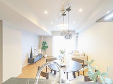 【大阪府/大阪市北区万歳町】ローレルタワー梅田 リビング・ダイニング：※家具・調度品は販売価格に含まれておりません