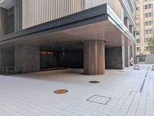 【大阪府/大阪市中央区久太郎町】ローレルタワー堺筋本町 アプローチ