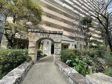 【大阪府/大阪市此花区島屋】リバーガーデンこのはな アプローチ