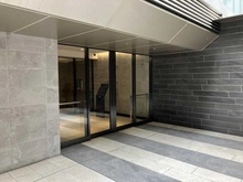 【大阪府/大阪市中央区久太郎町】ブランズ大阪本町 エントランス