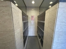 【大阪府/大阪市此花区高見】高見フローラルタウングランコート33 宅配BOX