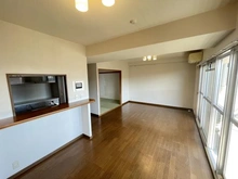 【大阪府/大阪市此花区高見】高見フローラルタウングランコート33 リビング