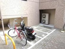 【大阪府/大阪市都島区都島北通】サニーヒルズ都島北通 バイク置き場