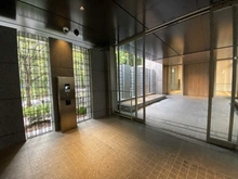 【大阪府/大阪市中央区久太郎町】ローレルタワー堺筋本町 エントランス