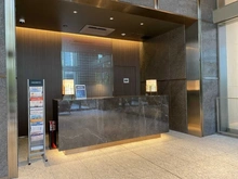 【大阪府/大阪市中央区久太郎町】ローレルタワー堺筋本町 コンシェルジュカウンター