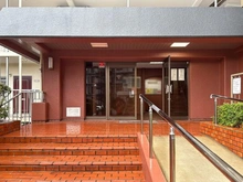 【東京都/大田区本羽田】レック東多摩川スカイハイツ 2号館 アプローチ