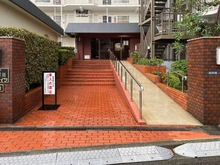 【東京都/大田区本羽田】レック東多摩川スカイハイツ 2号館 アプローチ