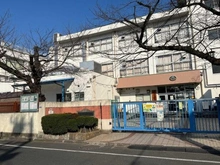 【東京都/大田区北糀谷】シャルマンコーポ梅屋敷 大田区立糀谷中学校（現地より約1,035m）